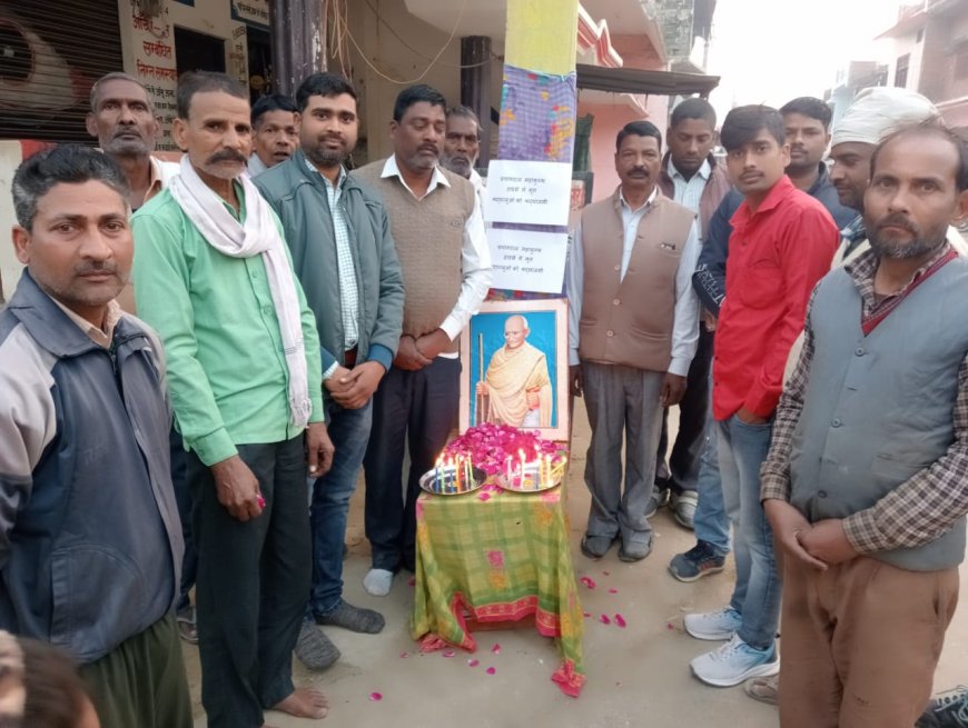 राष्ट्रपिता महात्मा गांधी की पुण्यतिथि व कुम्भ मेले मे हुई भगदड़ मे मारे गये लोगों के लिए श्रद्धांजलि कांग्रेस कार्यकर्त्ताओ ने आयोजित की