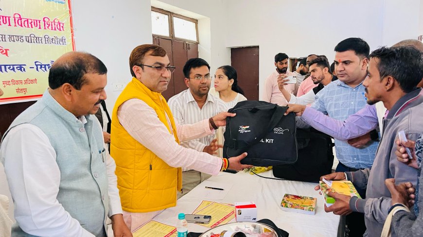 विधानसभा सिधौली मे दिव्यांगजनो को मिला आत्मनिर्भरता का संबल
