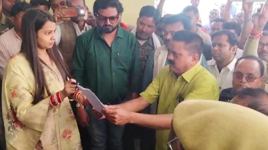 लहरपुर राघवेंद्र बाजपेई की हत्या को लेकर पत्रकारो ने एसडीएम को ज्ञापन सौपा