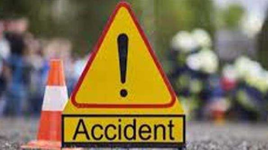 आजमगढ़ मे कार की टक्कर से दो छात्राओं की मौत